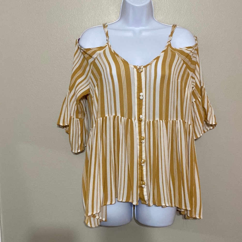 Gold and cream cold shoulder loose fitting top.